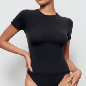 SKIMS (Navy NWT) Buttery Feel Fits Everyone T-Shirt